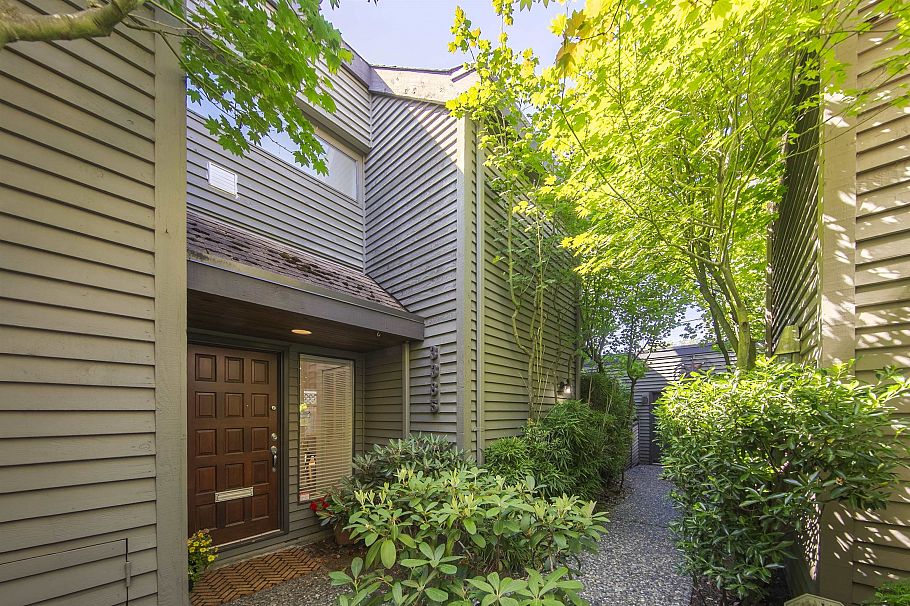 3385 W 8th Avenue Vancouver, BC - 20