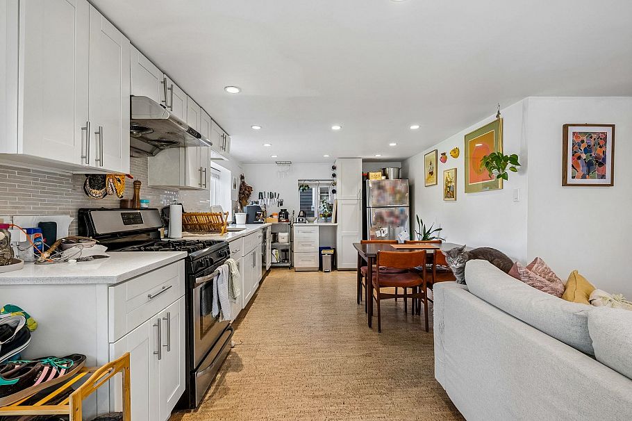 2323 Graveley Street Vancouver, BC - 26