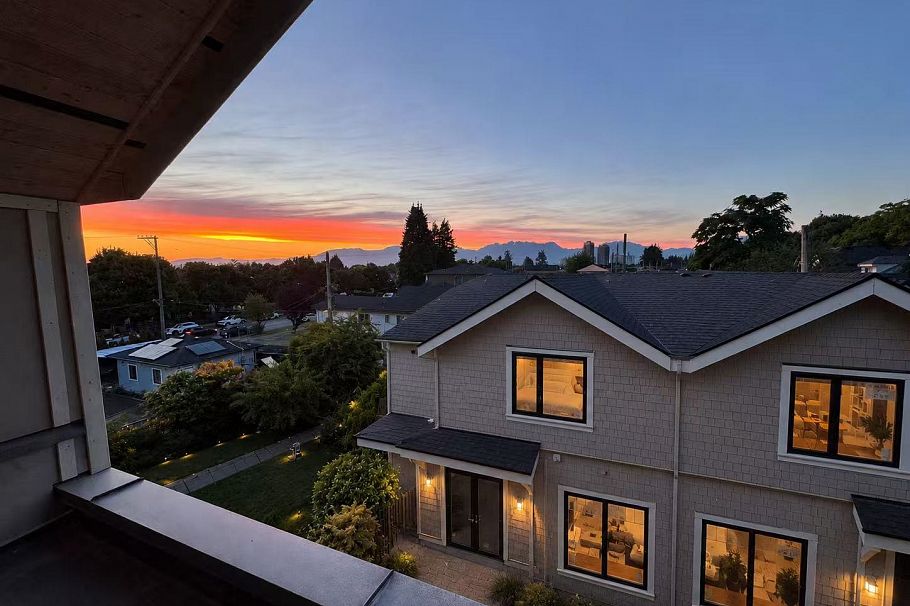 1 3423 E 47th Avenue Vancouver, BC - 6