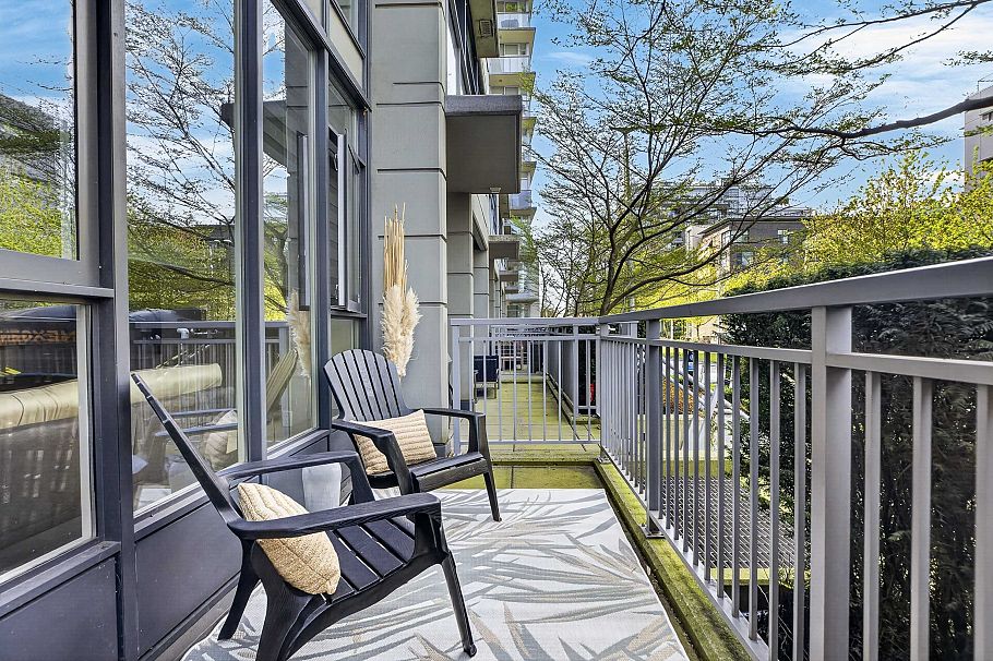 112 W 1st Avenue Vancouver, BC - 4