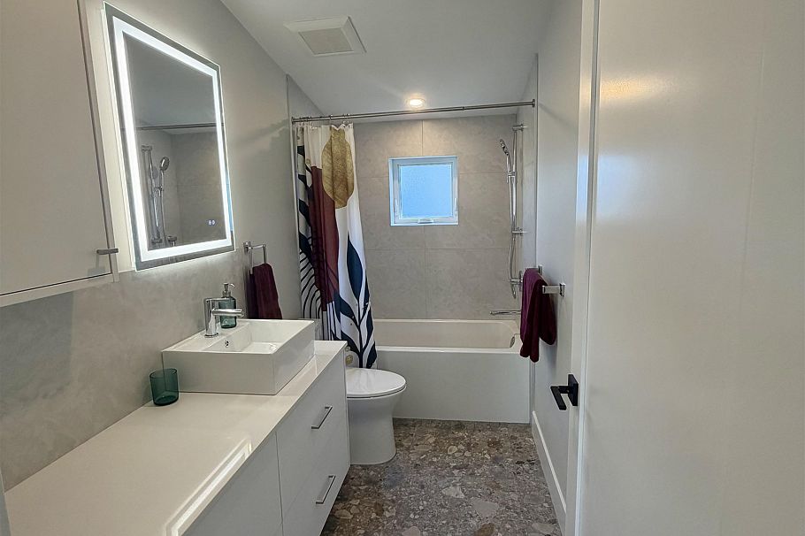 3768 Fleming Street Vancouver, BC - 17