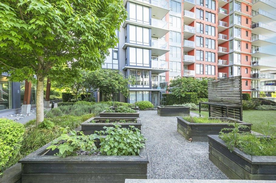 711 3281 E Kent Avenue North Vancouver, BC - 19