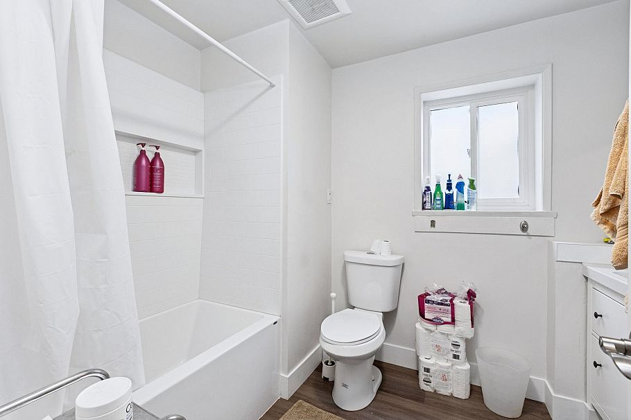 651 E 17th Avenue Vancouver, BC - 30