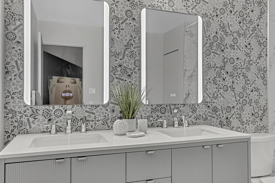 1306 33 Chesterfield Place North Vancouver, BC - 34