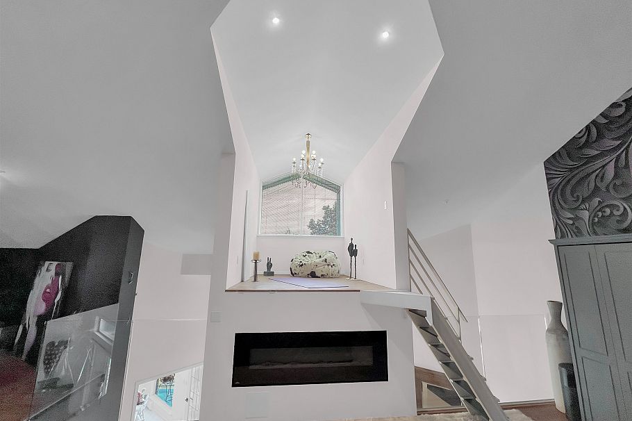 1306 33 Chesterfield Place North Vancouver, BC - 37