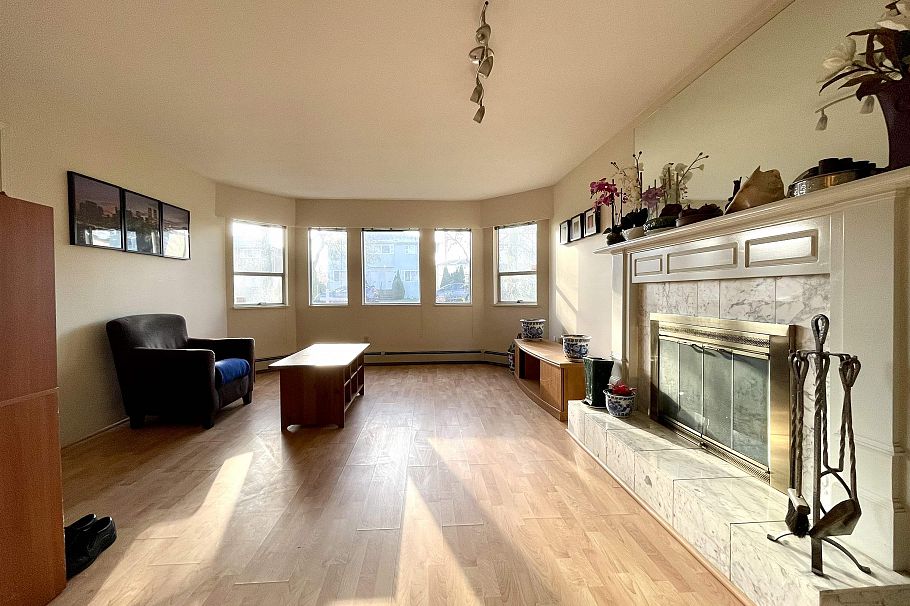 937 W 18th Avenue Vancouver, BC - 4