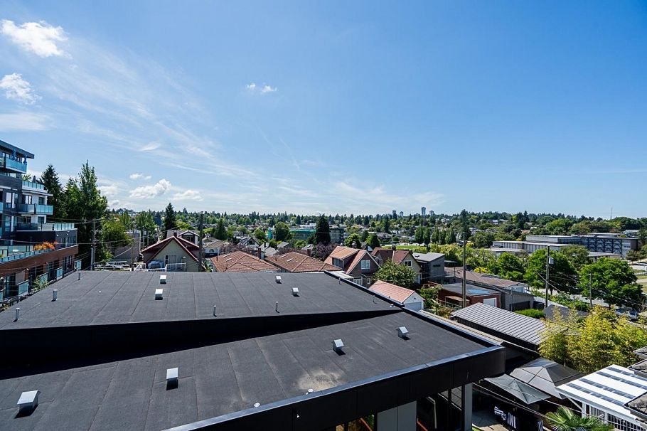 1 676 E 22nd Avenue Vancouver, BC - 10