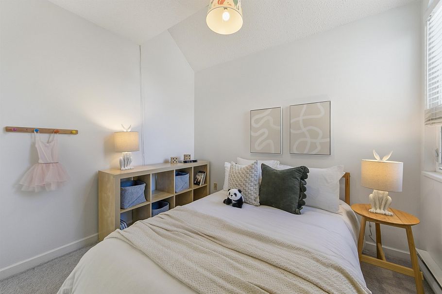 3385 W 8th Avenue Vancouver, BC - 18