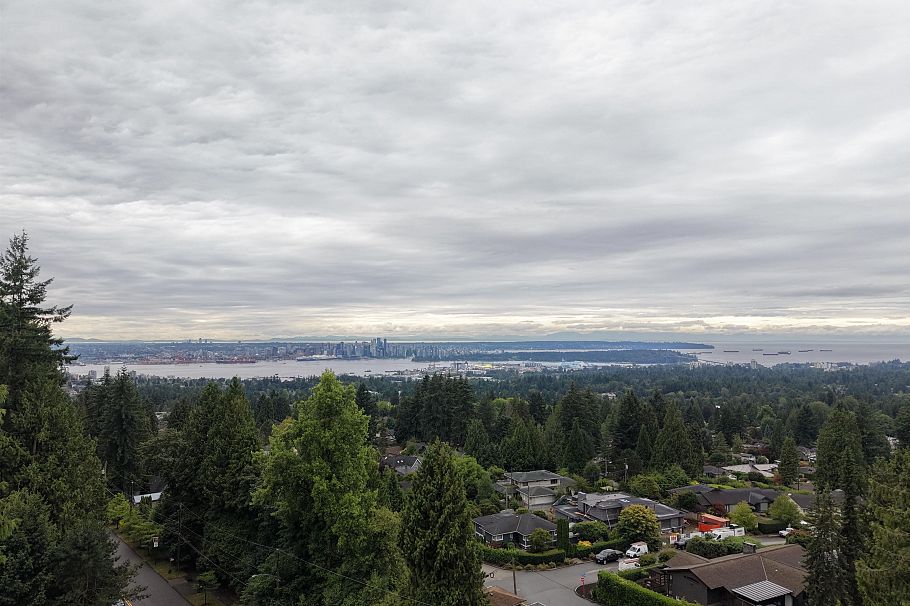 3570 Lonsdale Avenue North Vancouver, BC - 38