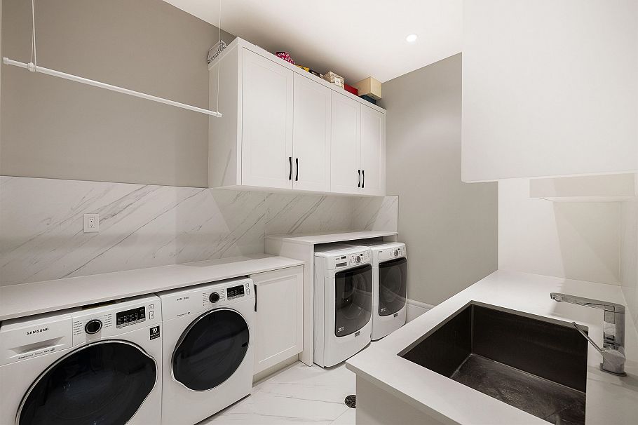 1239 W 40th Avenue Vancouver, BC - 36