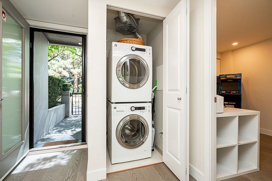 1261 Richards Street Vancouver, BC - 26