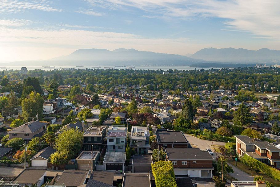 3250 W 20th Avenue Vancouver, BC - 37