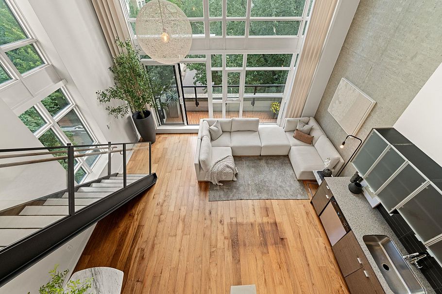 403 988 Richards Street Vancouver, BC - 1