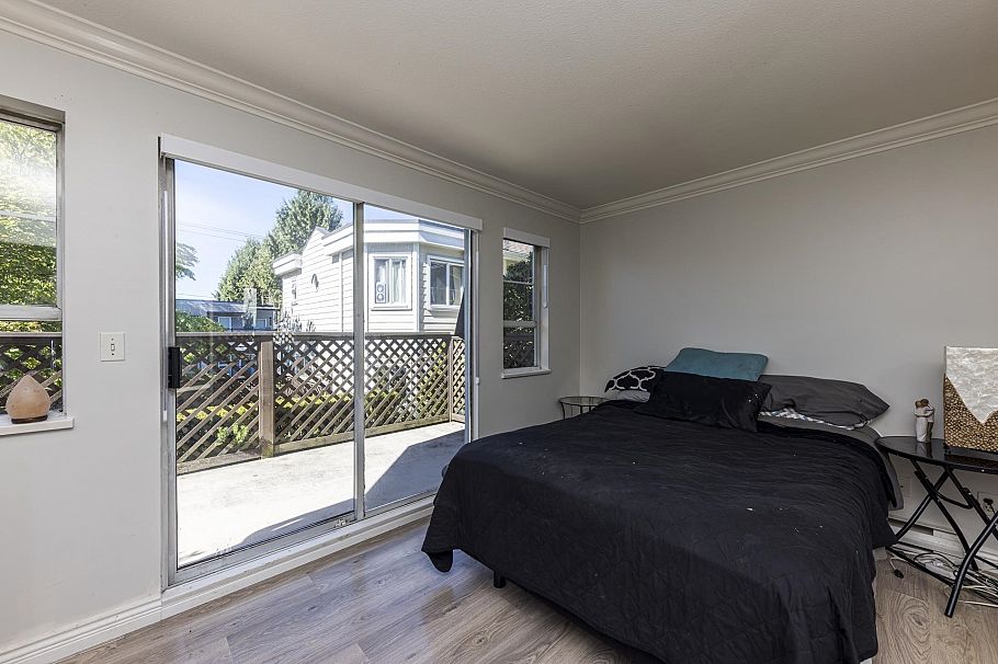 7 249 E 4th Street North Vancouver, BC - 15