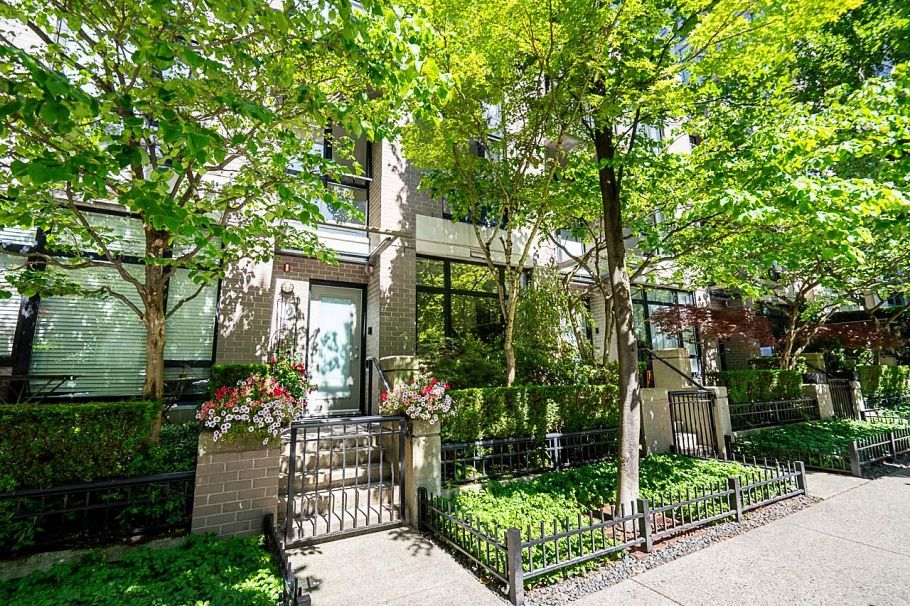 1261 Richards Street Vancouver, BC - 3