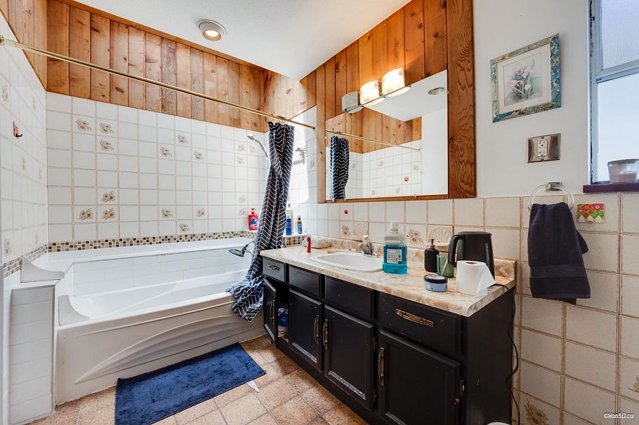 2087 Harrison Drive Vancouver, BC - 29
