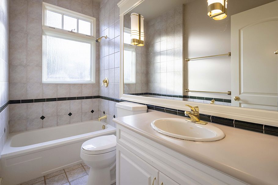 3808 W 13th Avenue Vancouver, BC - 17