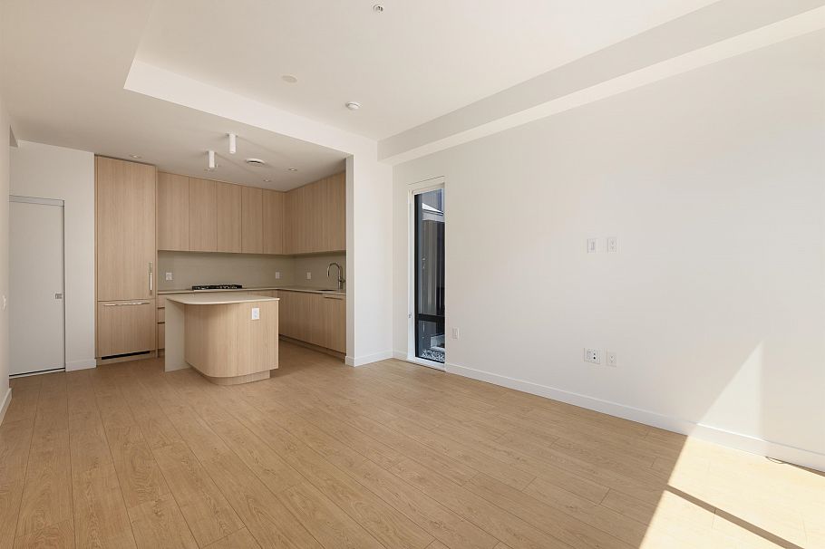 2407 N Grandview Highway Vancouver, BC - 14