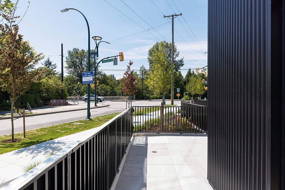 2407 N Grandview Highway Vancouver, BC - 37