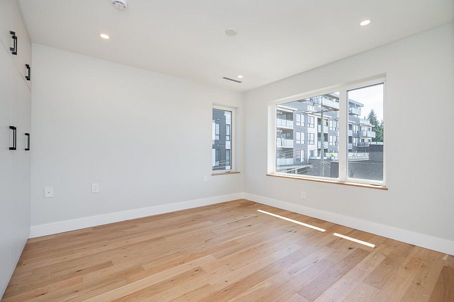 1 676 E 22nd Avenue Vancouver, BC - 19