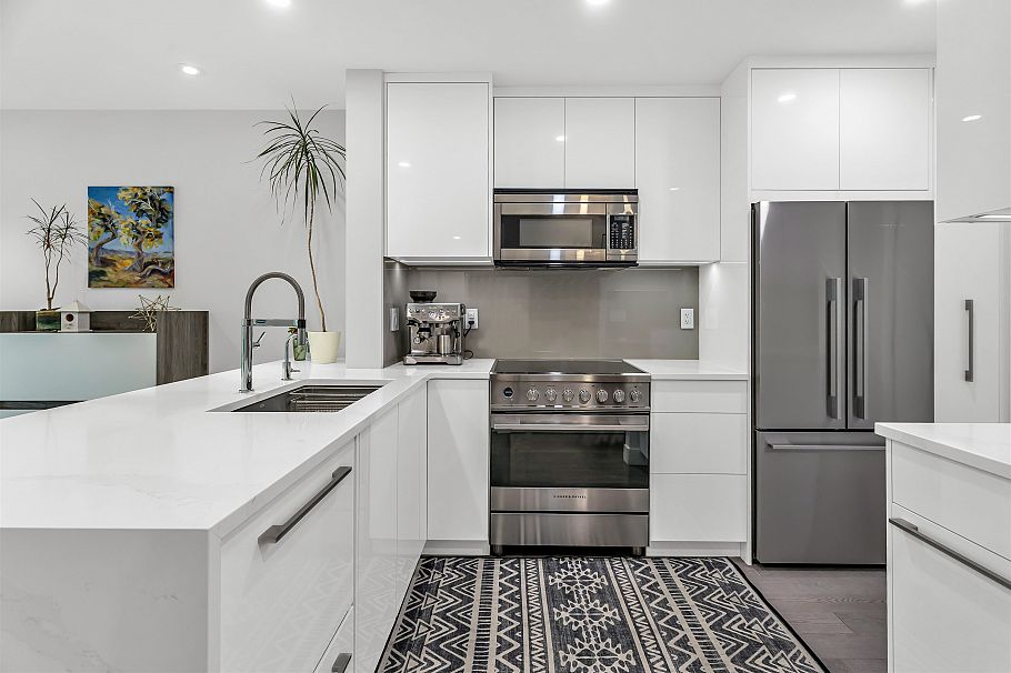 203 2555 W 4th Avenue Vancouver, BC - 9