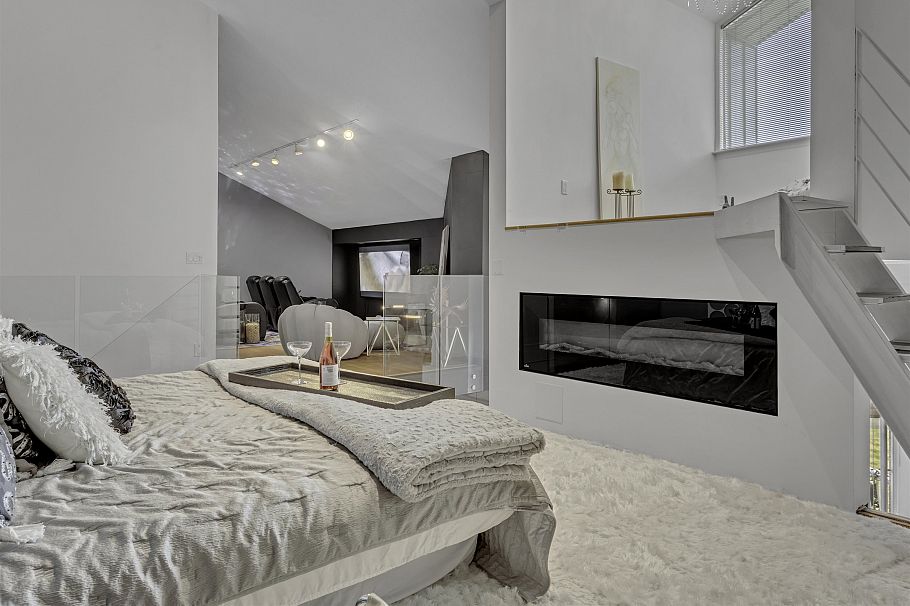 1306 33 Chesterfield Place North Vancouver, BC - 31