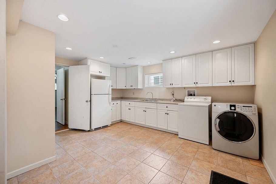 2763 Rosemont Drive Vancouver, BC - 16