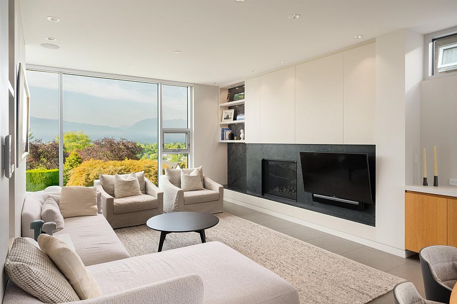 3250 W 20th Avenue Vancouver, BC - 5
