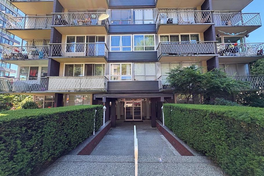 101 1100 Harwood Street Vancouver, BC - 2