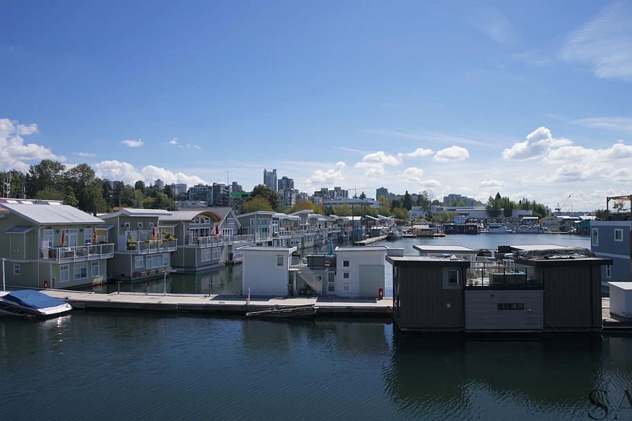 103 719 W 3rd Street North Vancouver, BC - 36