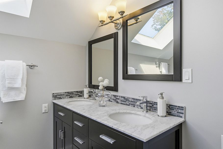 3385 W 8th Avenue Vancouver, BC - 17