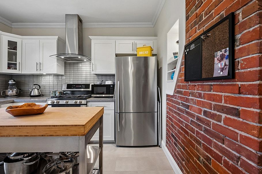 2323 Graveley Street Vancouver, BC - 7