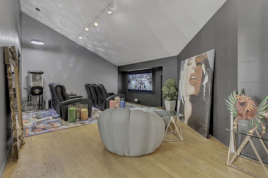 1306 33 Chesterfield Place North Vancouver, BC - 29