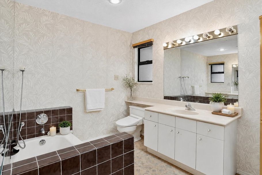 2940 Dresden Way North Vancouver, BC - 12