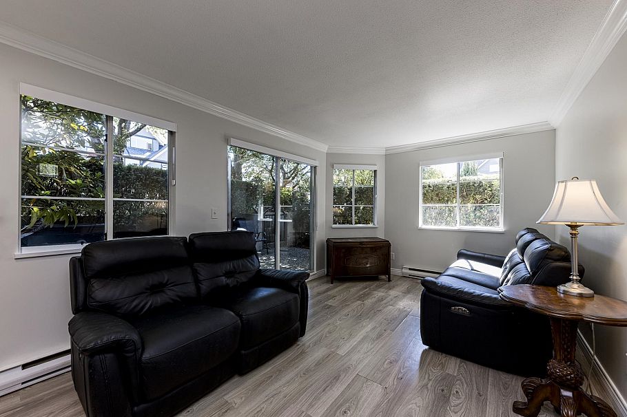 7 249 E 4th Street North Vancouver, BC - 3