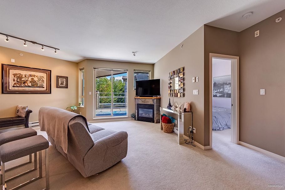 512 560 Raven Woods Drive North Vancouver, BC - 9