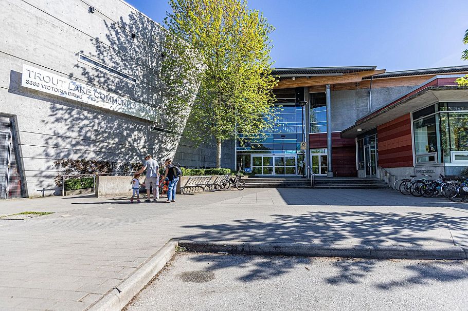 3529 Gladstone Street Vancouver, BC - 22