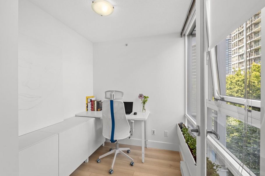 607 939 Expo Boulevard Vancouver, BC - 12