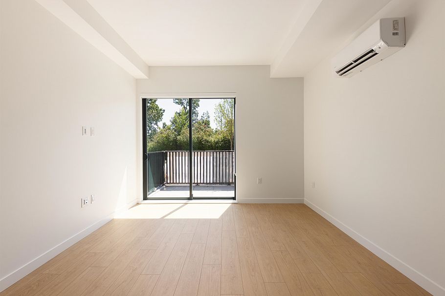 2407 N Grandview Highway Vancouver, BC - 21