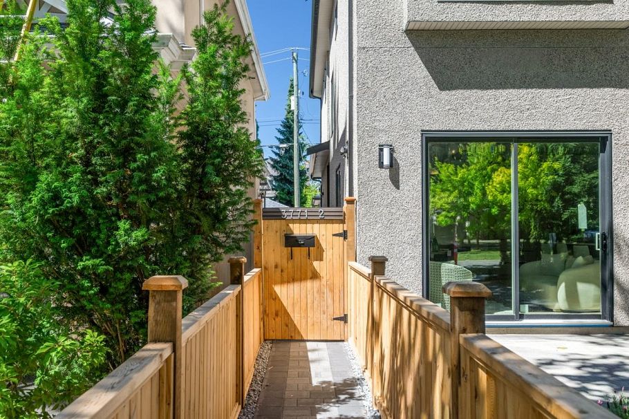 2 3771 W King Edward Avenue Vancouver, BC - 35