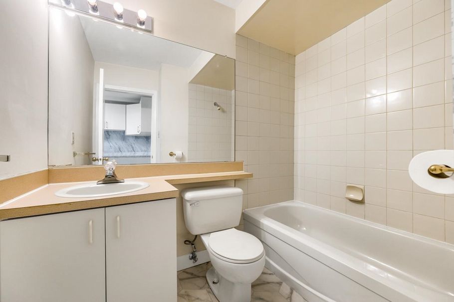 2547 E 34th Avenue Vancouver, BC - 17