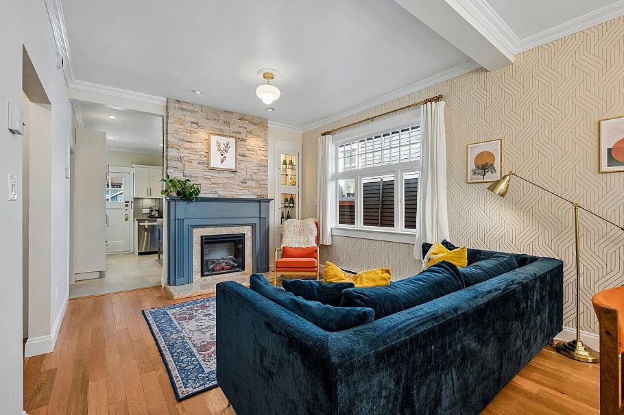 2323 Graveley Street Vancouver, BC - 1
