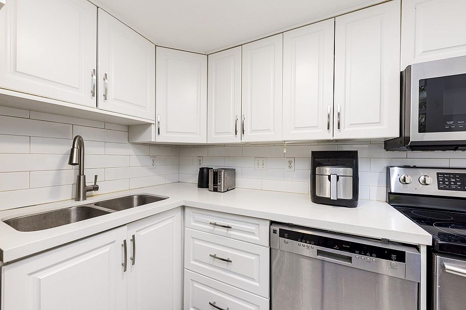 7 249 E 4th Street North Vancouver, BC - 10