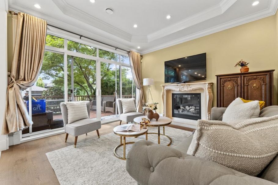 4077 W 13th Avenue Vancouver, BC - 14