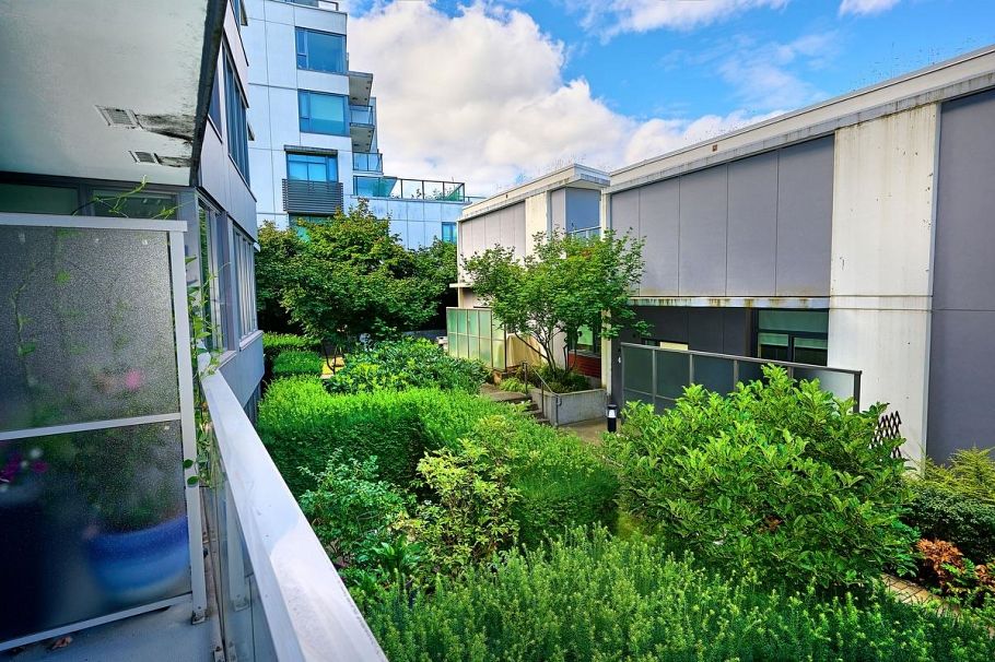 209 508 W 29th Avenue Vancouver, BC - 25