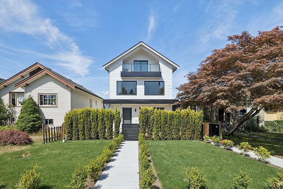1 2815 Trinity Street Vancouver, BC - 40