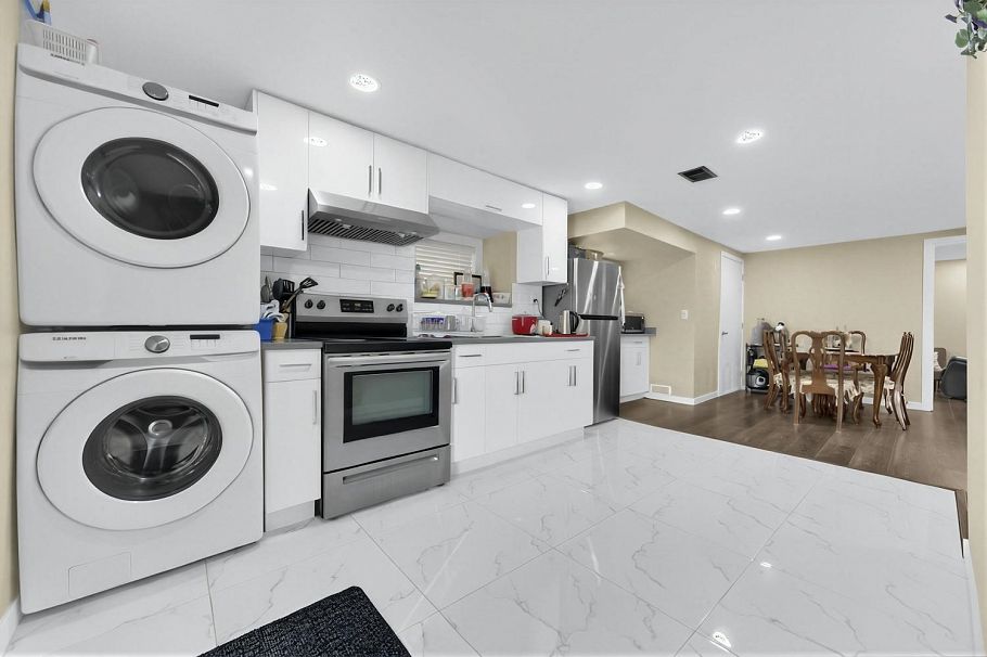 4967 Spencer Street Vancouver, BC - 4