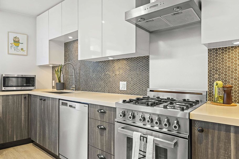 502 311 E 6th Avenue Vancouver, BC - 1