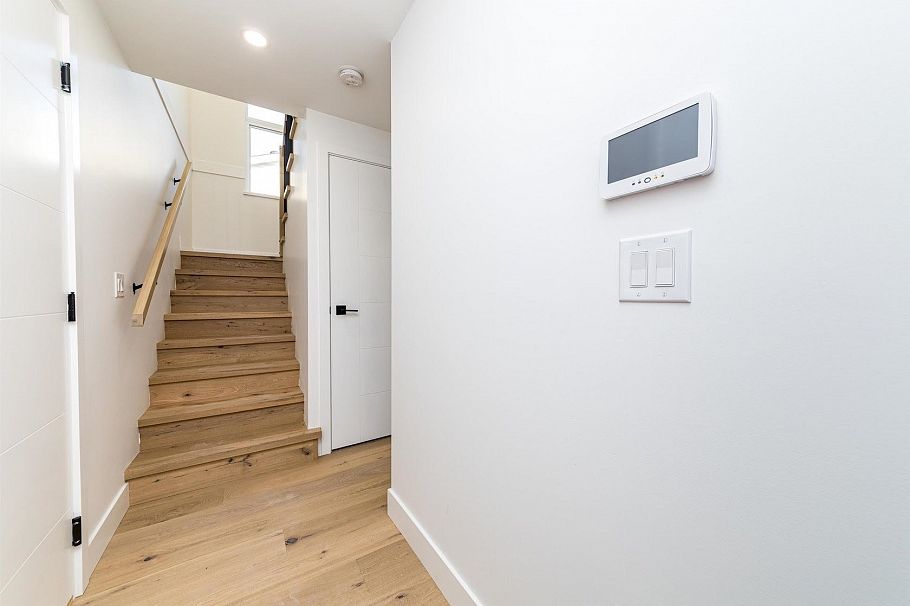 5447 Killarney Street Vancouver, BC - 6