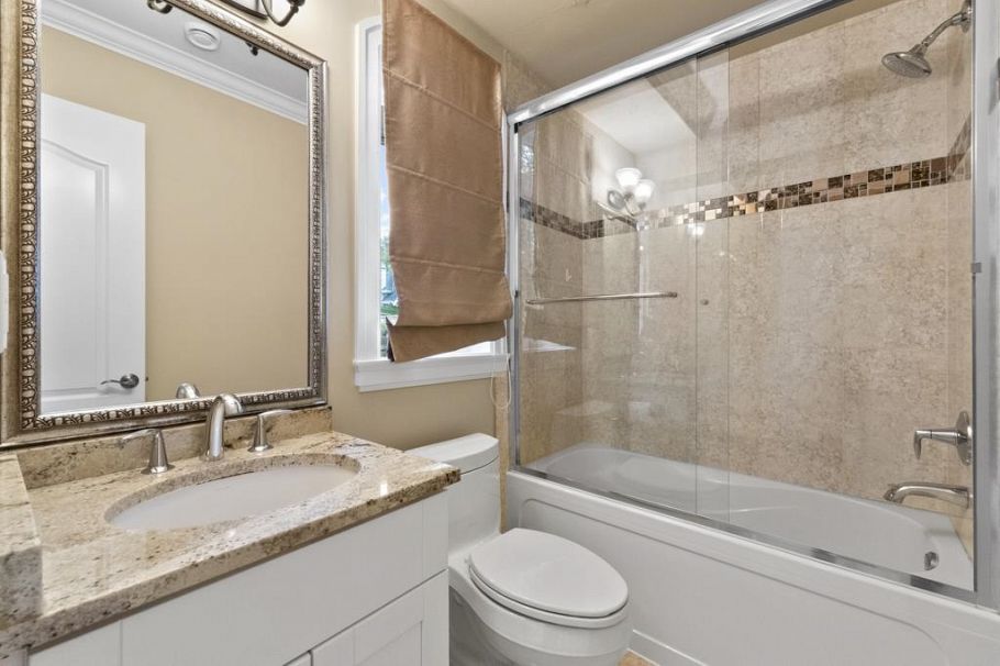 4077 W 13th Avenue Vancouver, BC - 22
